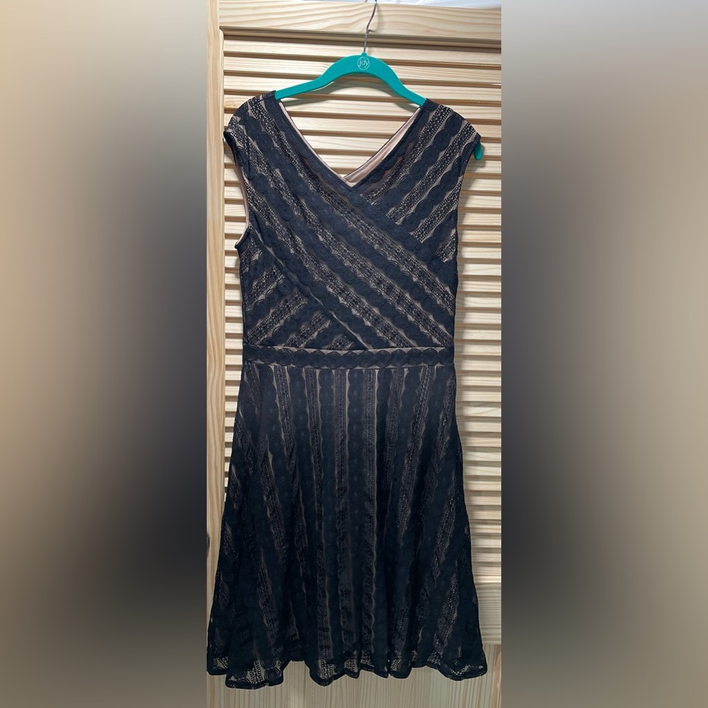 Black and nude lace fit and flare dress- Size 8